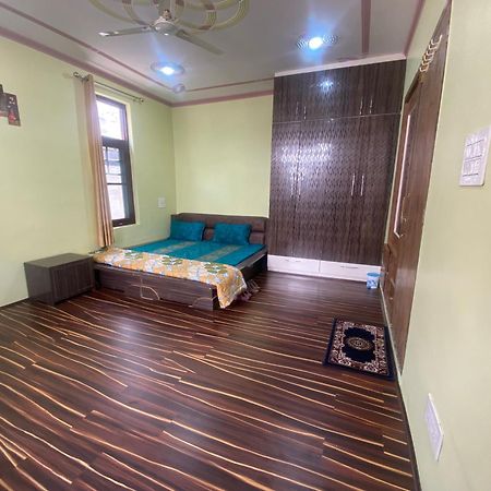 Penthouse Villa Srīnagar Extérieur photo