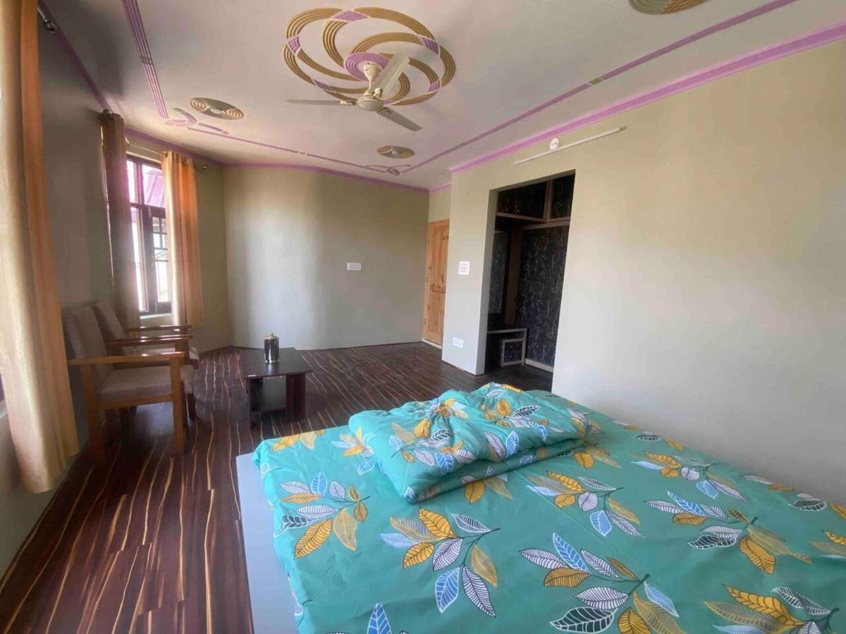 Penthouse Villa Srīnagar Extérieur photo