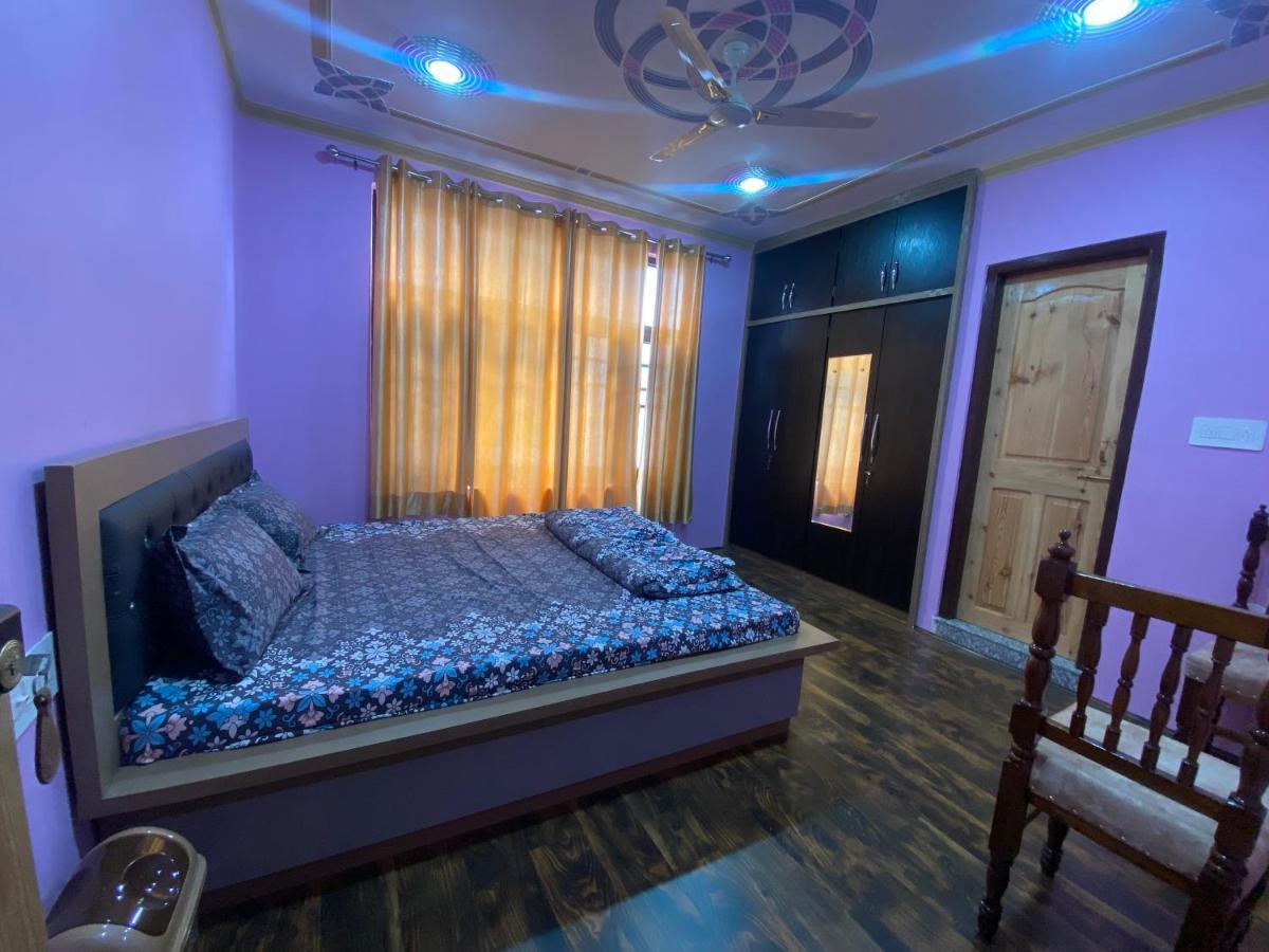 Penthouse Villa Srīnagar Extérieur photo
