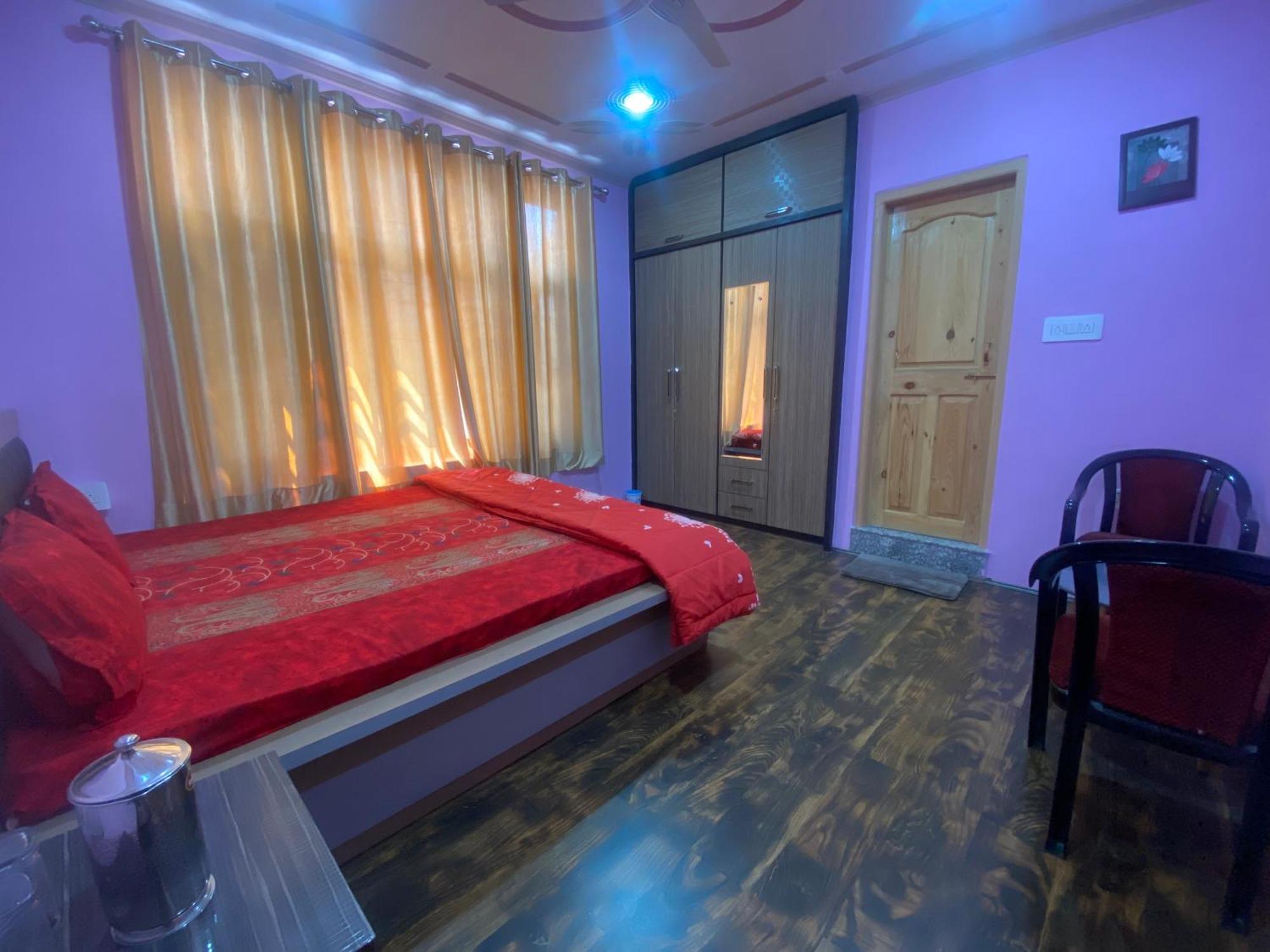 Penthouse Villa Srīnagar Extérieur photo